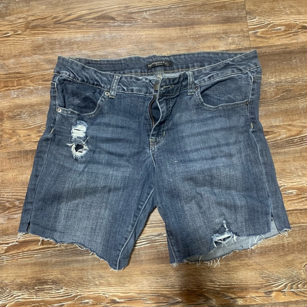 Twenty one Black Jean shorts